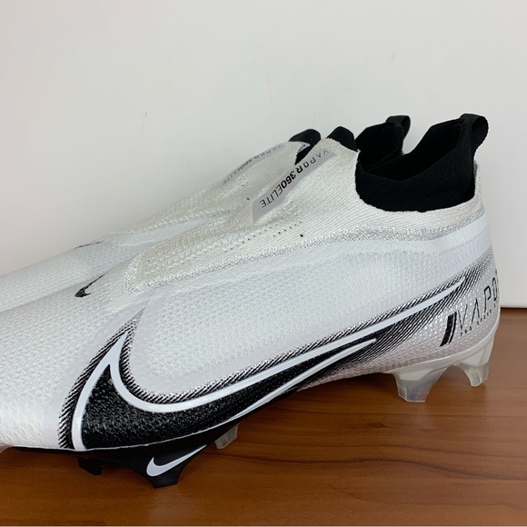 Nike Vapor Edge Elite 360 Flyknit Football Cleats - Picture 10 of 12